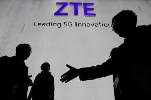 EE.UU ha llegado a un acuerdo que permite que la gigante de la telecomunicaciones China, ZTE, siga operativa