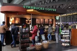 Starbucks eliminará 300 empleos corporativos en Estados Unidos mientras continúa su proceso de reorganización